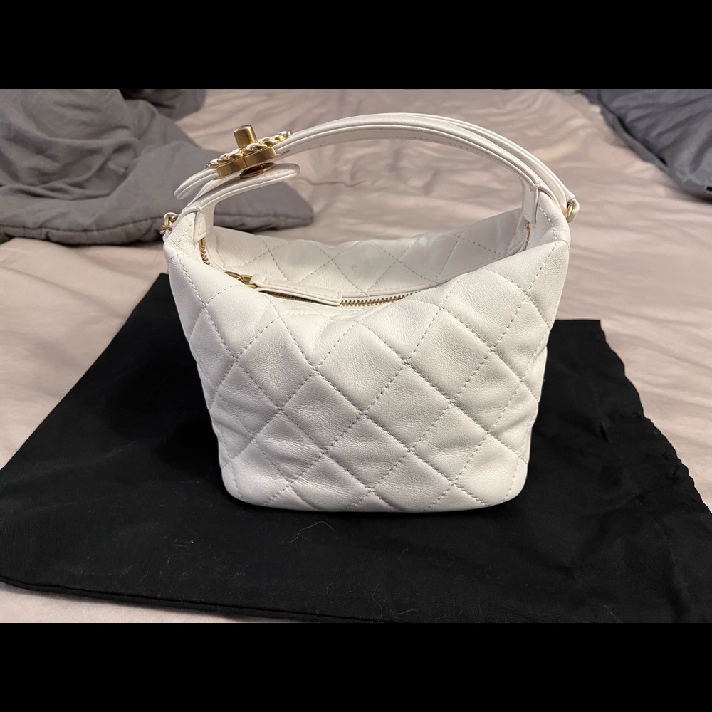 Chanel the perfect meeting hobo in small (2020 seasonal)